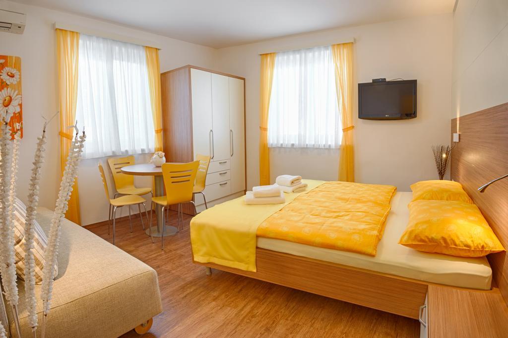 Sea View Guesthouse Opara Piran Szoba fotó